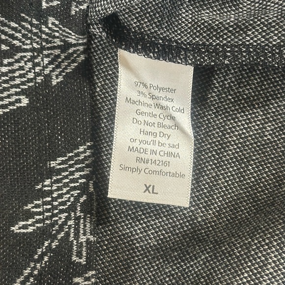 LuLaRoe Women’s Cassie Pencil Skirt/Size:XL /Color: Black-Gray Arrow Design(NWT) - Picture 5 of 7